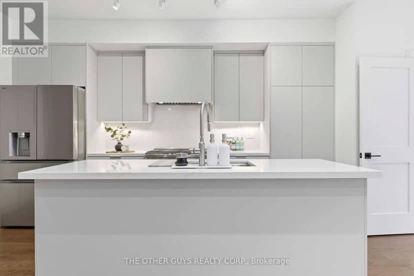 18 - 9R Clintwood Gate, Toronto, photo 7