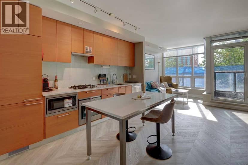 246, 222 Riverfront Avenue SW, Calgary, photo 3