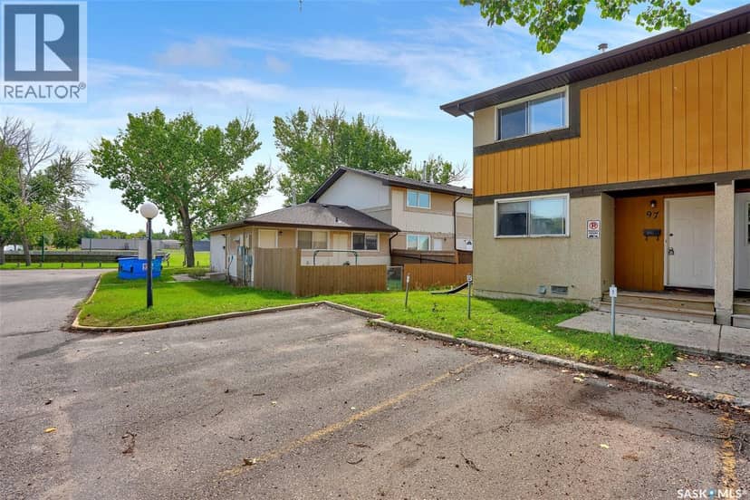 97 Mackenzie WAY — photo 3 of 28