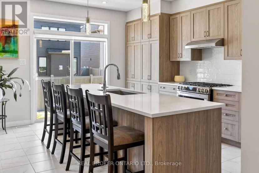 548 Anchor Circle — photo 14 of 35