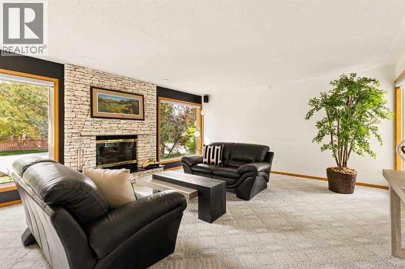880 Shawnee Drive SW — photo 9 of 40