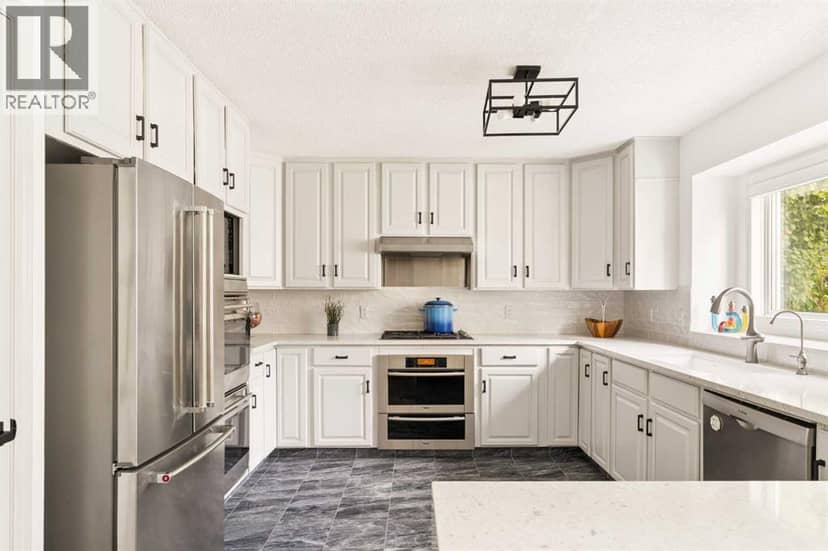 880 Shawnee Drive SW, Calgary, photo 3