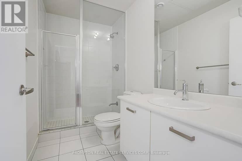 4903 - 832 Bay Street — photo 20 of 36