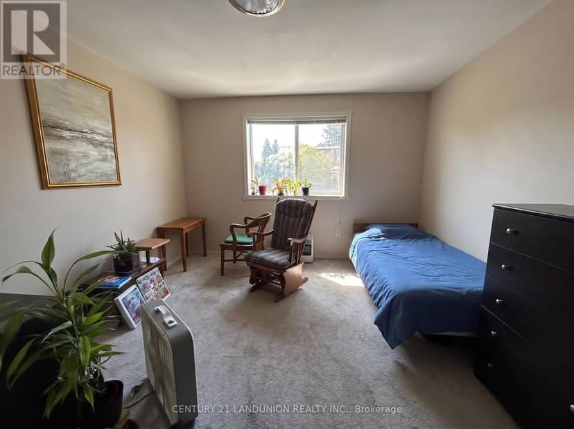 442 Macdonnell Street — photo 20 of 40