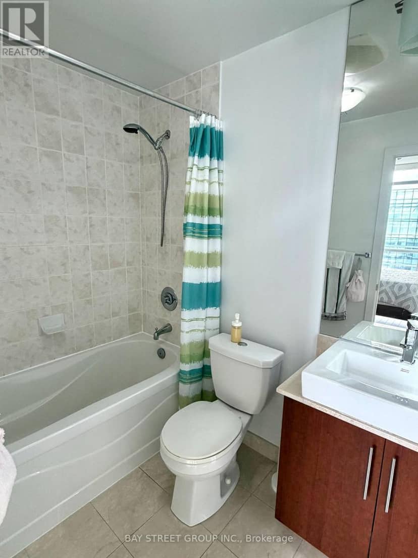 4602 - 65 Bremner Boulevard — photo 12 of 18
