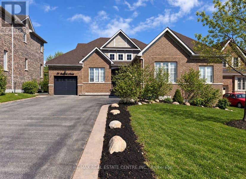 33 Stonegate Avenue — photo 1 of 40