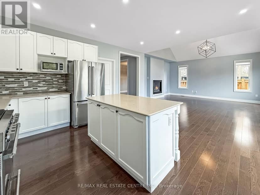 33 Stonegate Avenue — photo 16 of 40