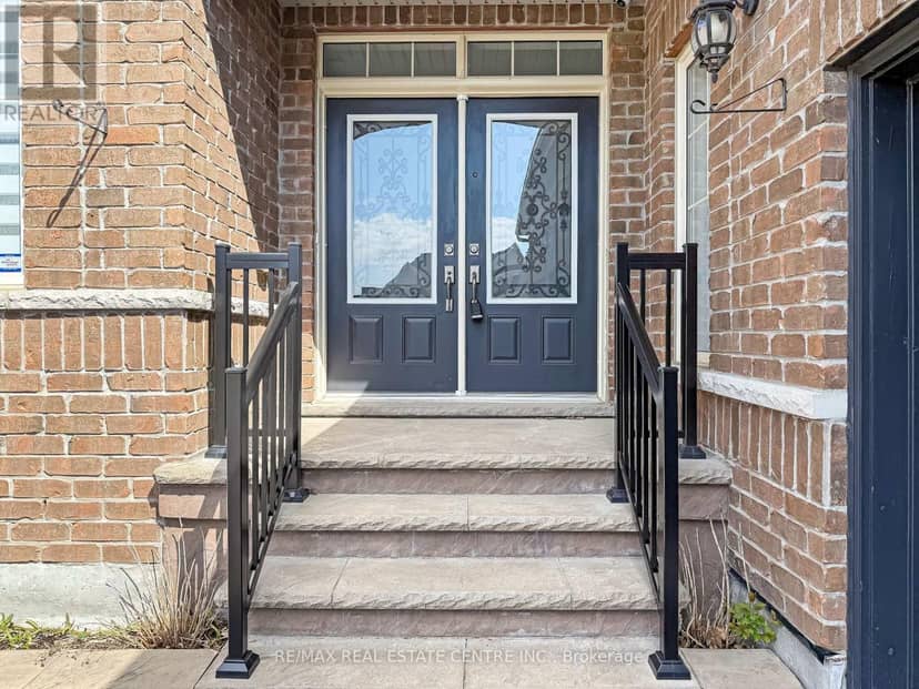 33 Stonegate Avenue — photo 2 of 40