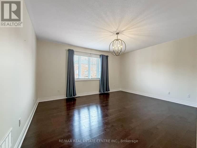 33 Stonegate Avenue — photo 29 of 40