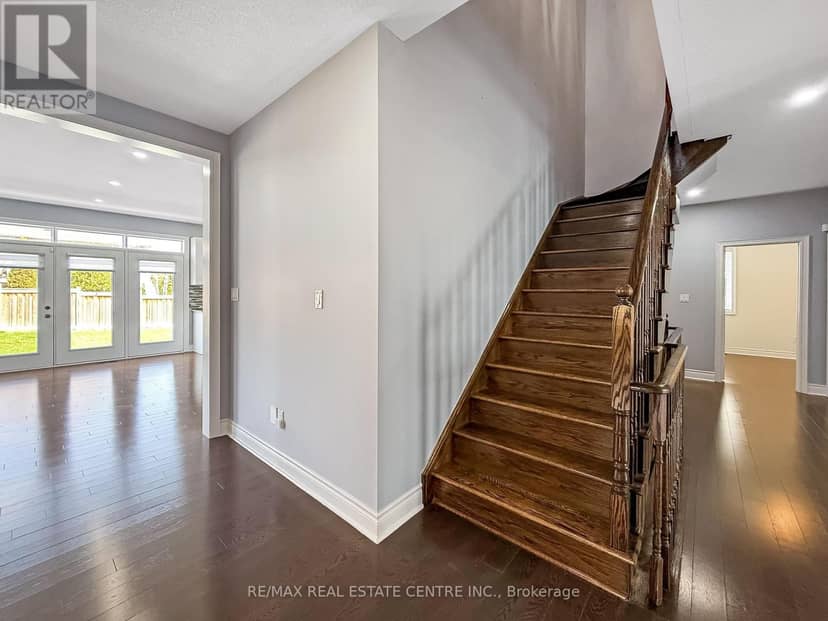 33 Stonegate Avenue — photo 34 of 40