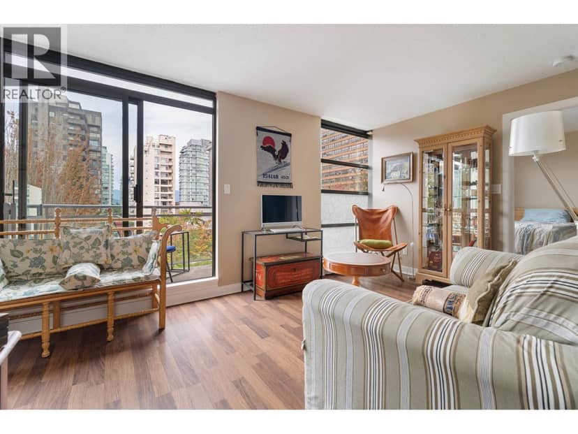 306 1688 ROBSON STREET, Vancouver, photo 2