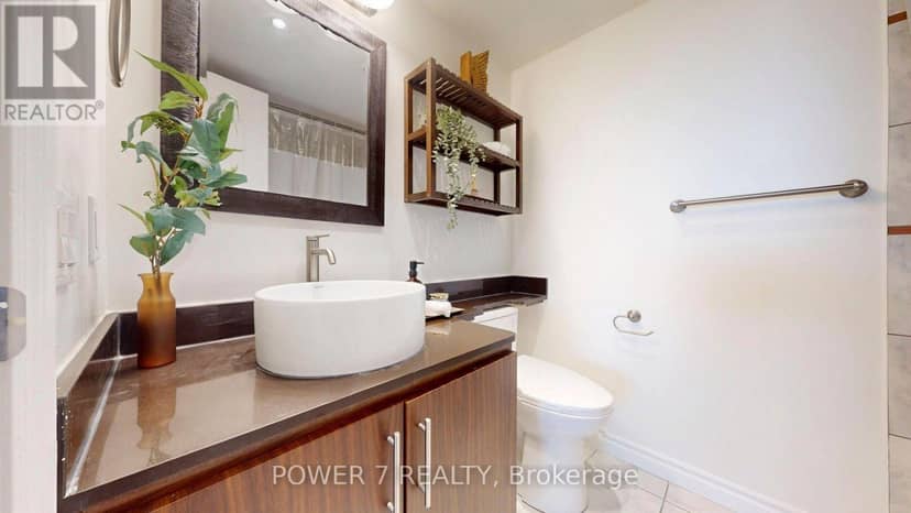 LPH18 - 9015 Leslie Street — photo 26 of 40