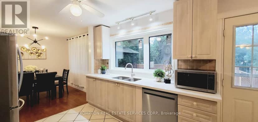 163 Woodside Drive — photo 4 of 32