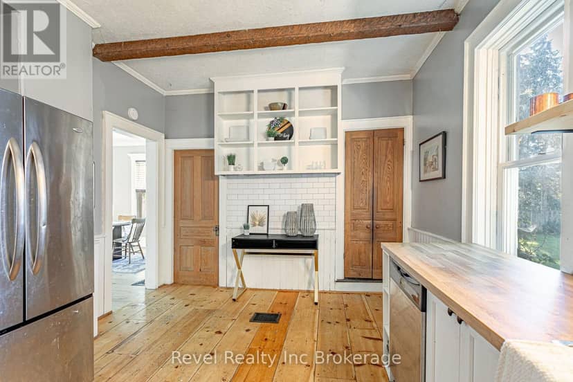 131 King Street E — photo 19 of 40