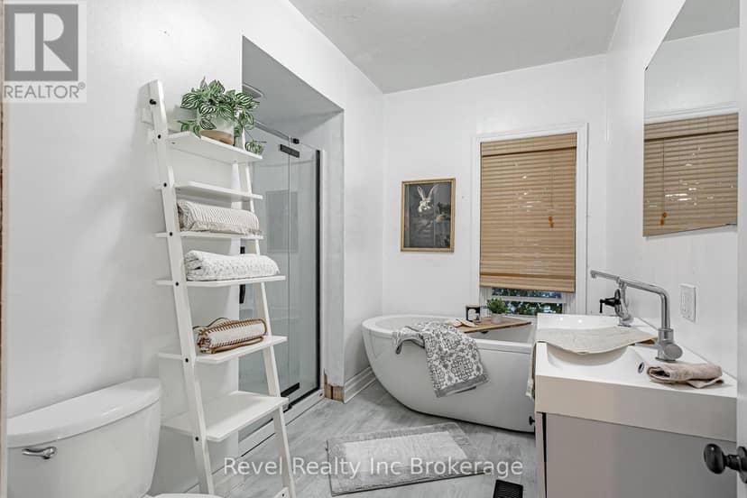 131 King Street E — photo 28 of 40