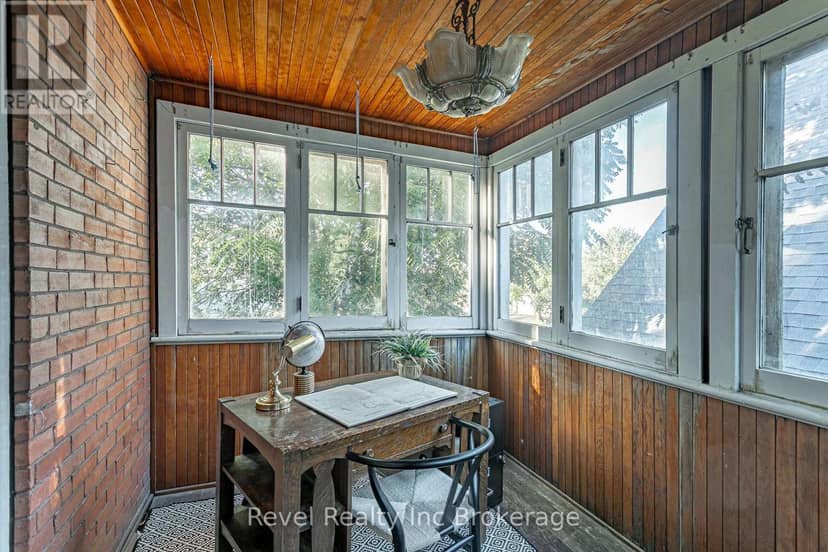 131 King Street E — photo 31 of 40