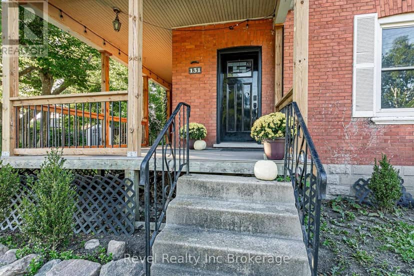 131 King Street E — photo 5 of 40