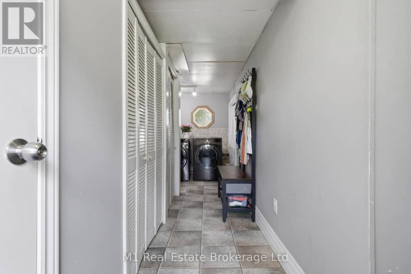 120 Wellington 7 Road — photo 26 of 40