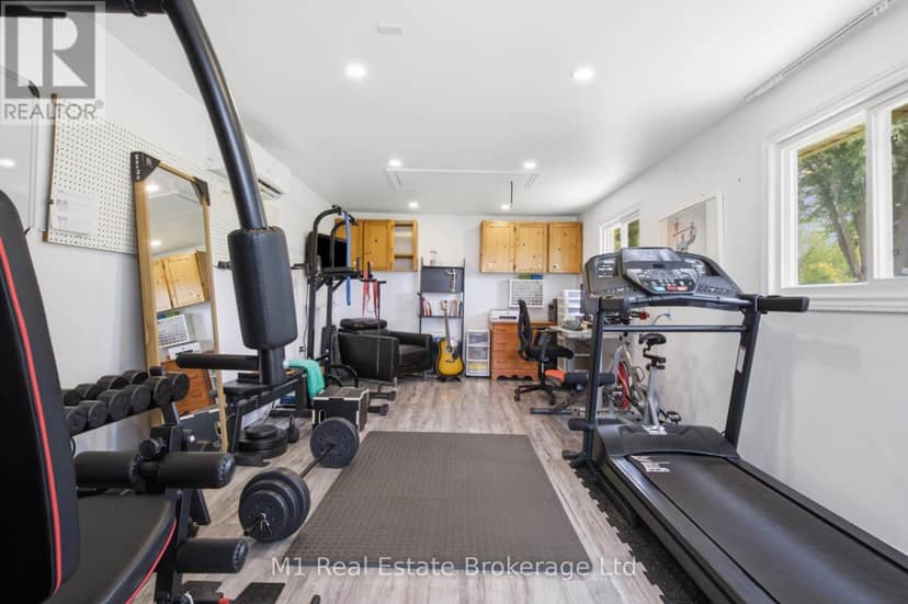 120 Wellington 7 Road — photo 32 of 40