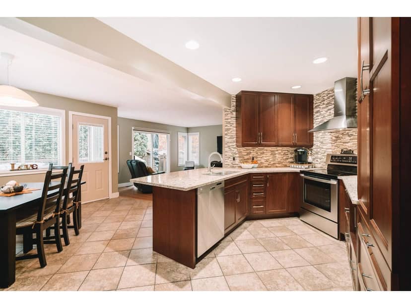 14832 83 AVENUE, Surrey, photo 3