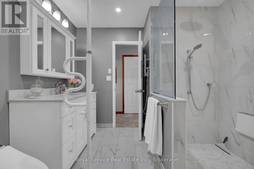 31 Duchess Street — photo 33 of 40
