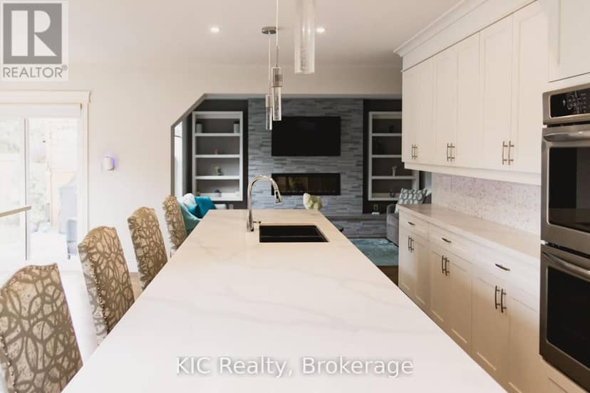 2138 Lorraine Drive — photo 11 of 34