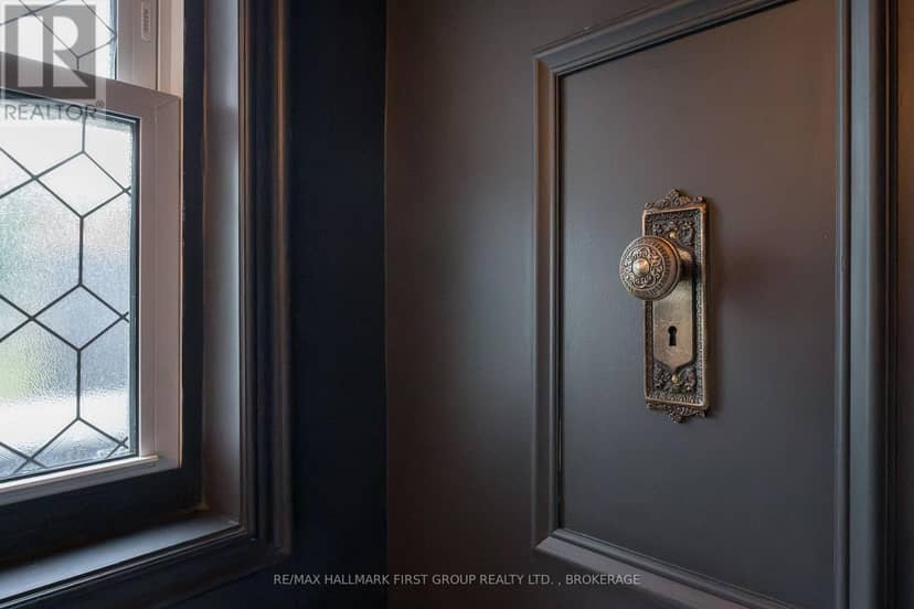 62 Alexander Street — photo 27 of 40