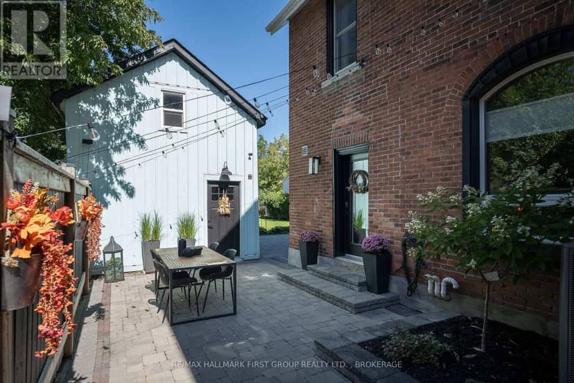 62 Alexander Street — photo 39 of 40