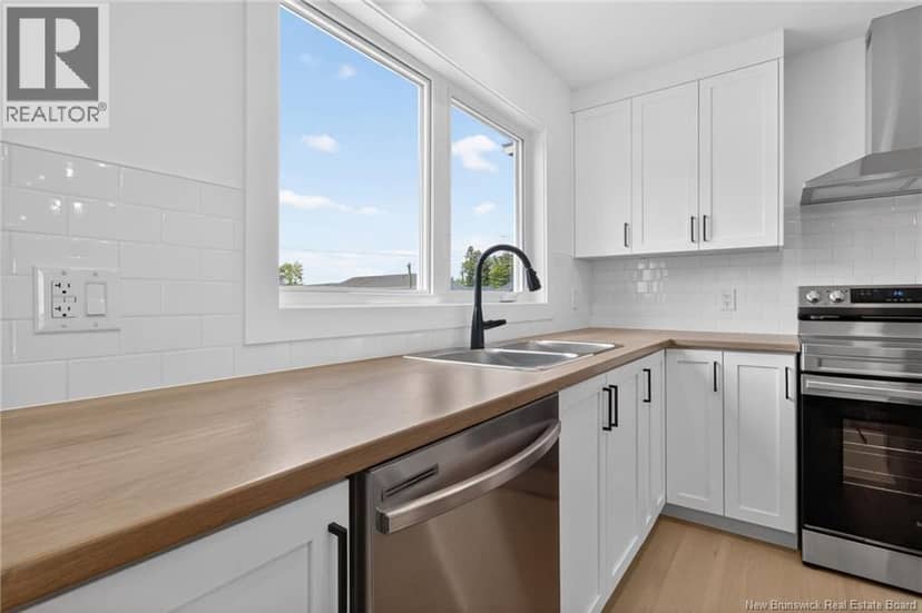 245 Des Eleves Street — photo 10 of 40