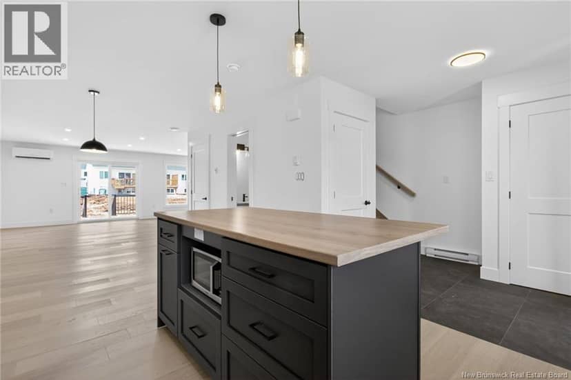 247 Des Eleves Street — photo 12 of 33