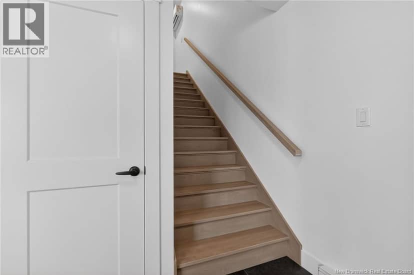 247 Des Eleves Street — photo 10 of 33