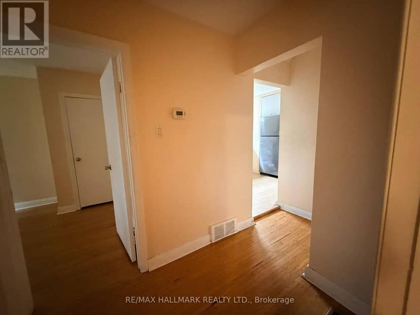 14 Lombardy Crescent — photo 11 of 19