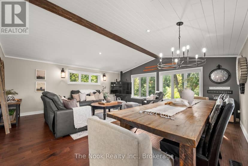 44 Bagot Street — photo 11 of 40