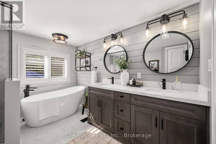 44 Bagot Street — photo 18 of 40