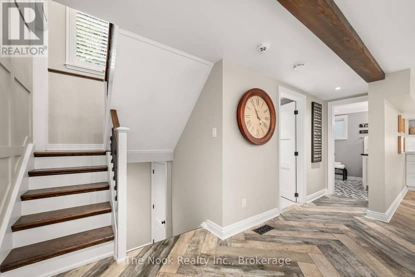 44 Bagot Street — photo 25 of 40
