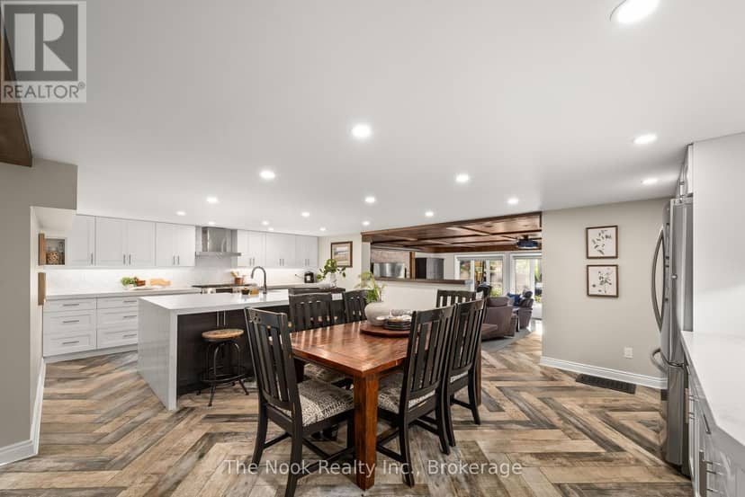 44 Bagot Street — photo 26 of 40