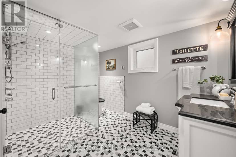 44 Bagot Street — photo 30 of 40