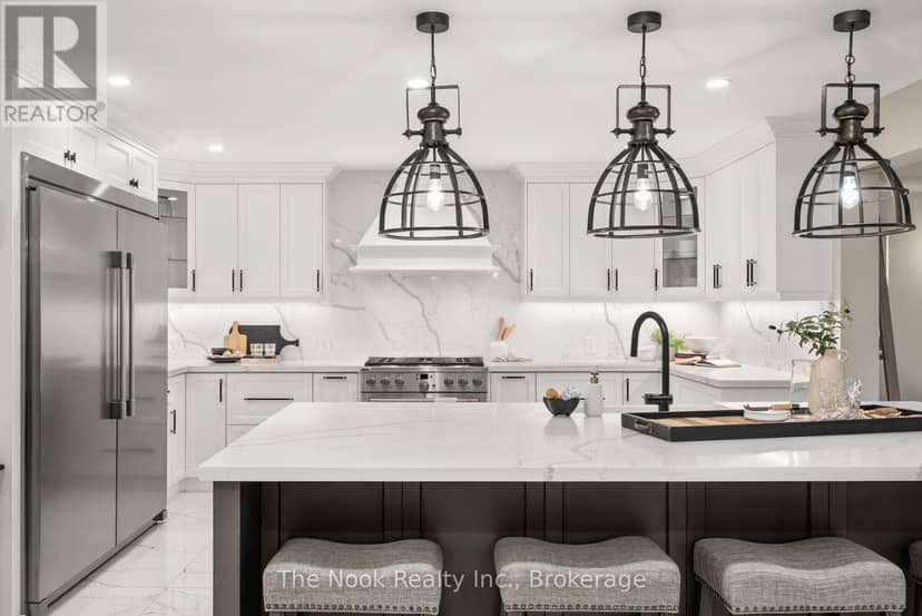 44 Bagot Street — photo 8 of 40