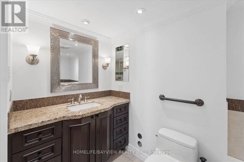 515 - 7 Townsgate Drive — photo 21 of 40