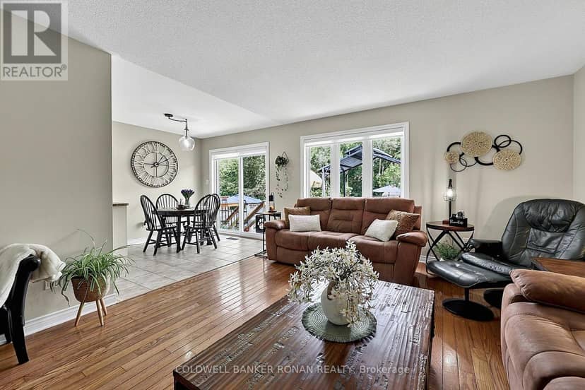 65 Burbank Circle — photo 10 of 36