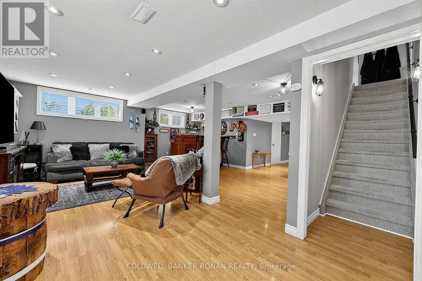 65 Burbank Circle — photo 17 of 36