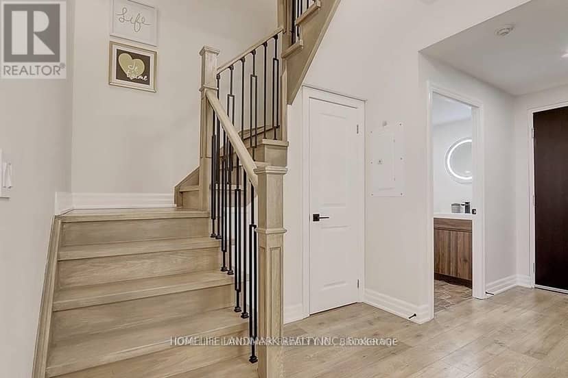 912 - 8110 Birchmount Road — photo 15 of 26