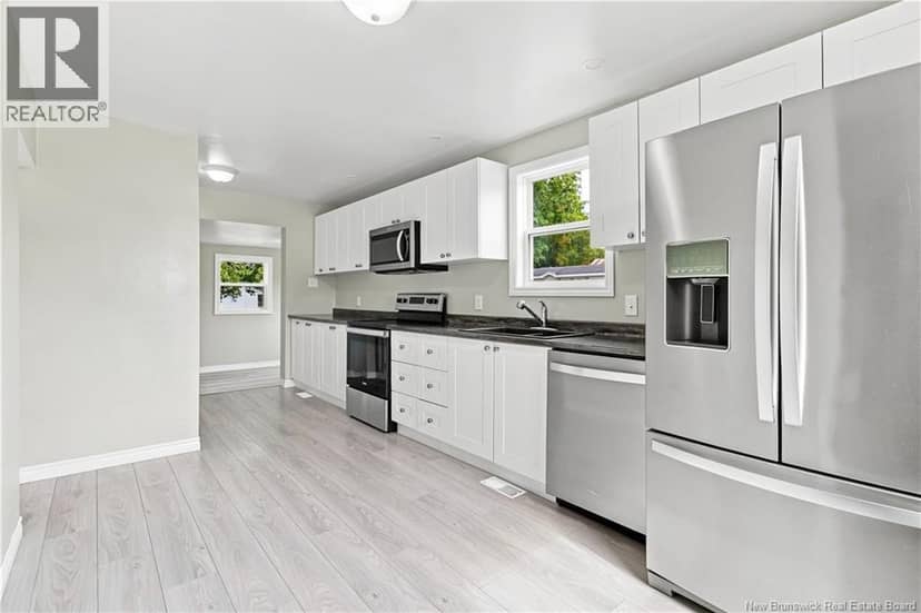 43 Hillcrest Avenue — photo 17 of 40