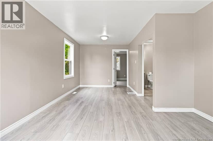 43 Hillcrest Avenue — photo 10 of 40
