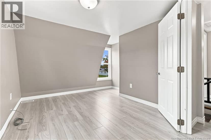 43 Hillcrest Avenue — photo 32 of 40
