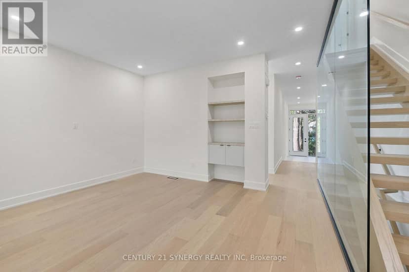 83 Boyce Avenue — photo 15 of 40