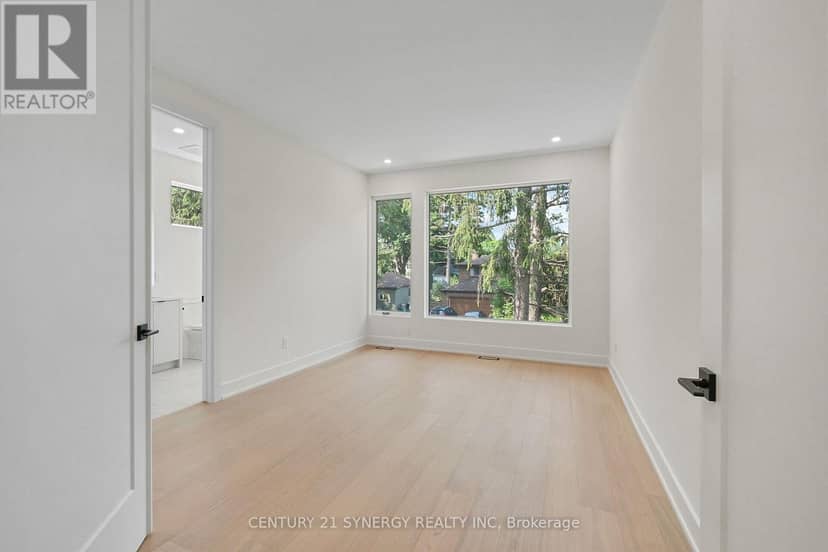 83 Boyce Avenue — photo 19 of 40