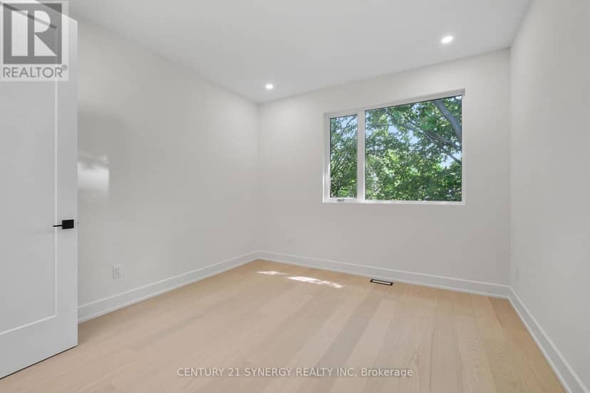 83 Boyce Avenue — photo 27 of 40