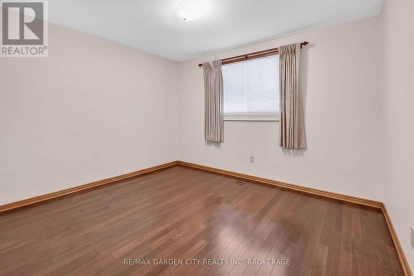 67 College Park Drive — photo 18 of 31