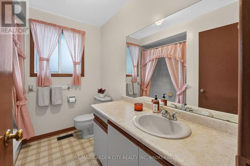 67 College Park Drive — photo 19 of 31
